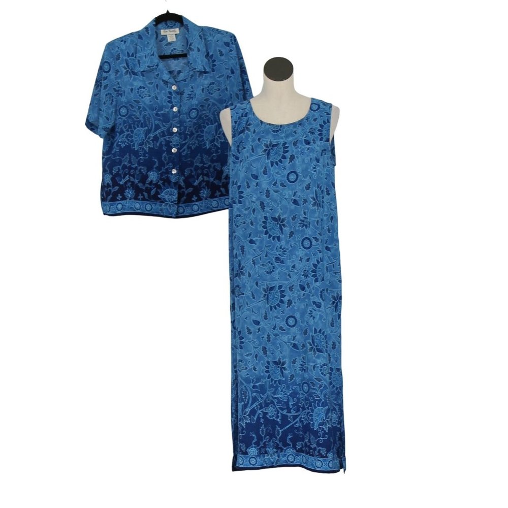 18 Vintage Blue Floral Maxi Dress by Two Twenty Women Size Medium